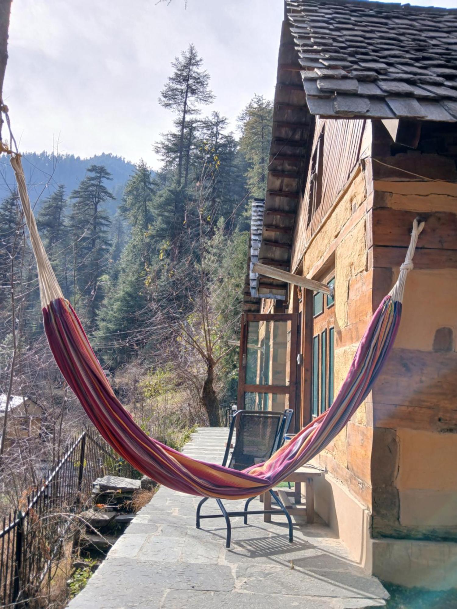 Swiss Cottage Jibhi Exterior foto